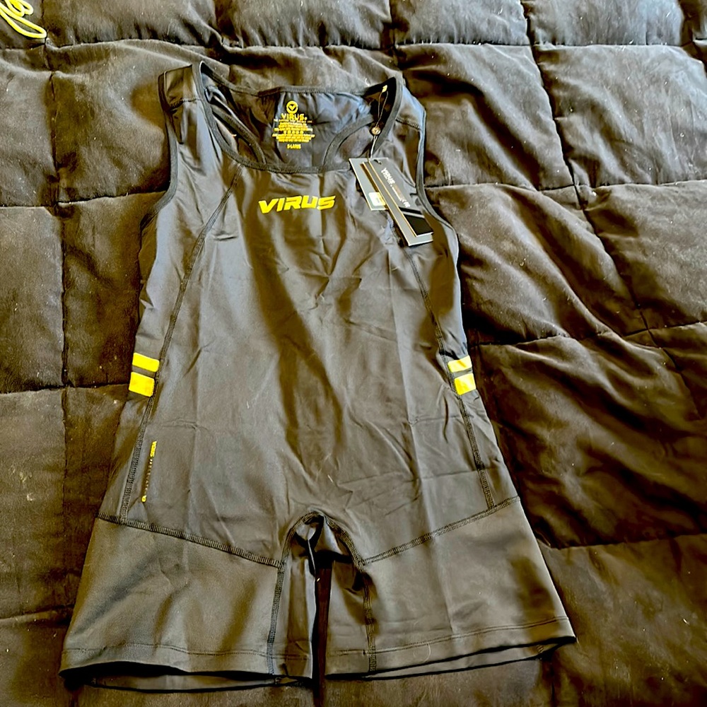 NWT VIRUS INTL Elevate V3 Singlet